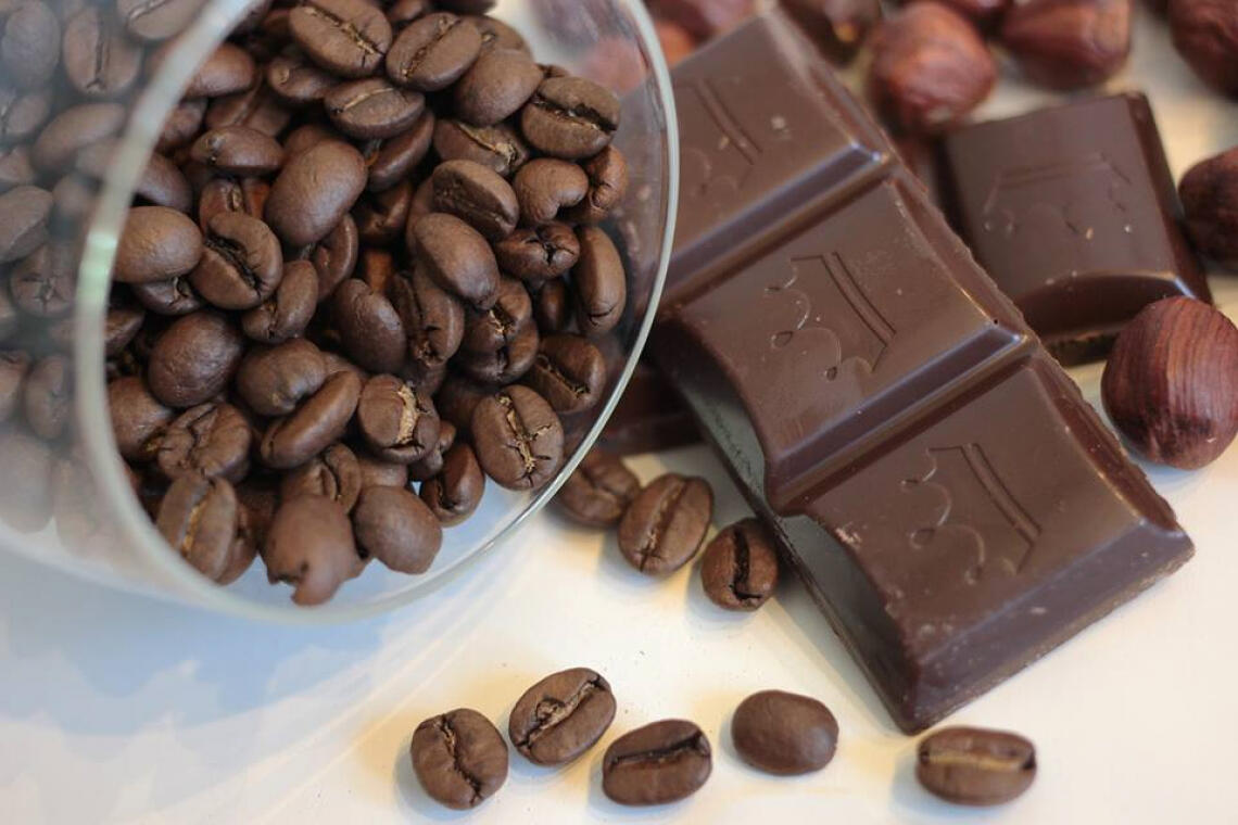 ManuCafe kávové zrná a čokoláda